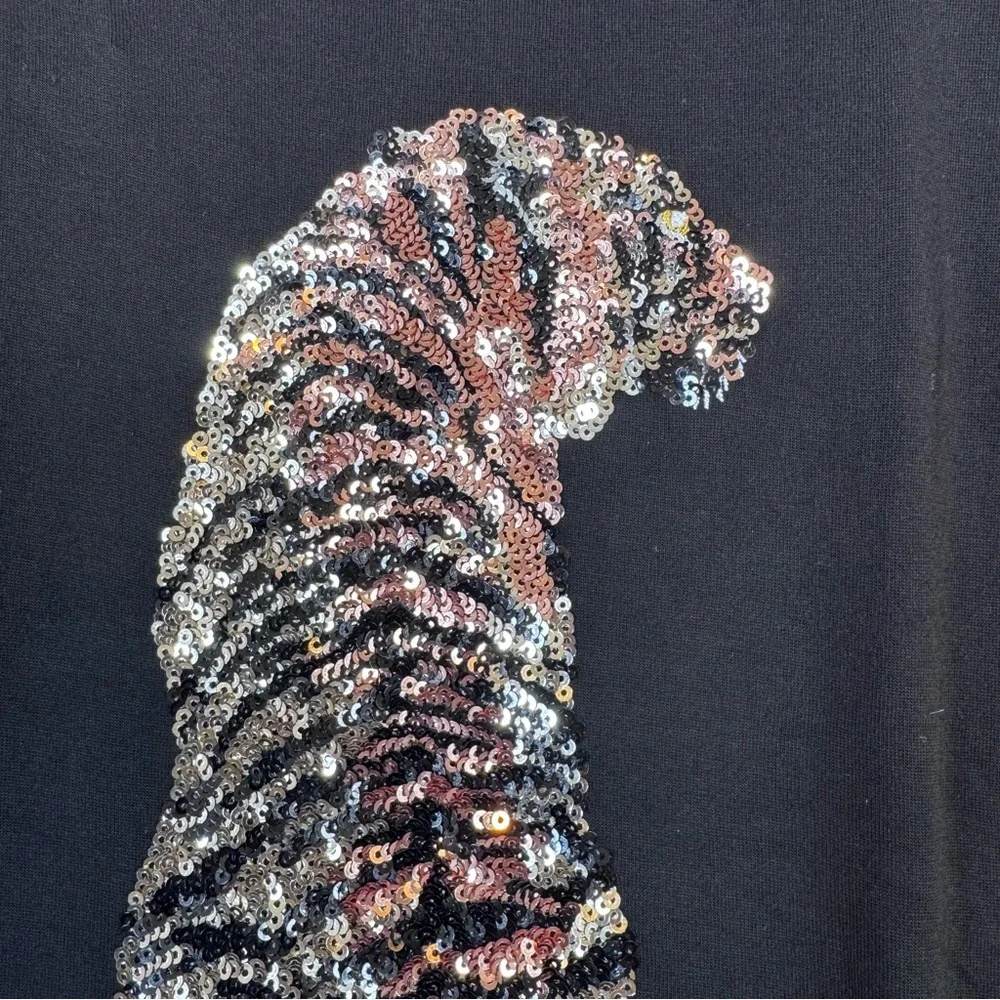 H&M Black Sequins Tiger Graphic Tee - Picture 6 of 16